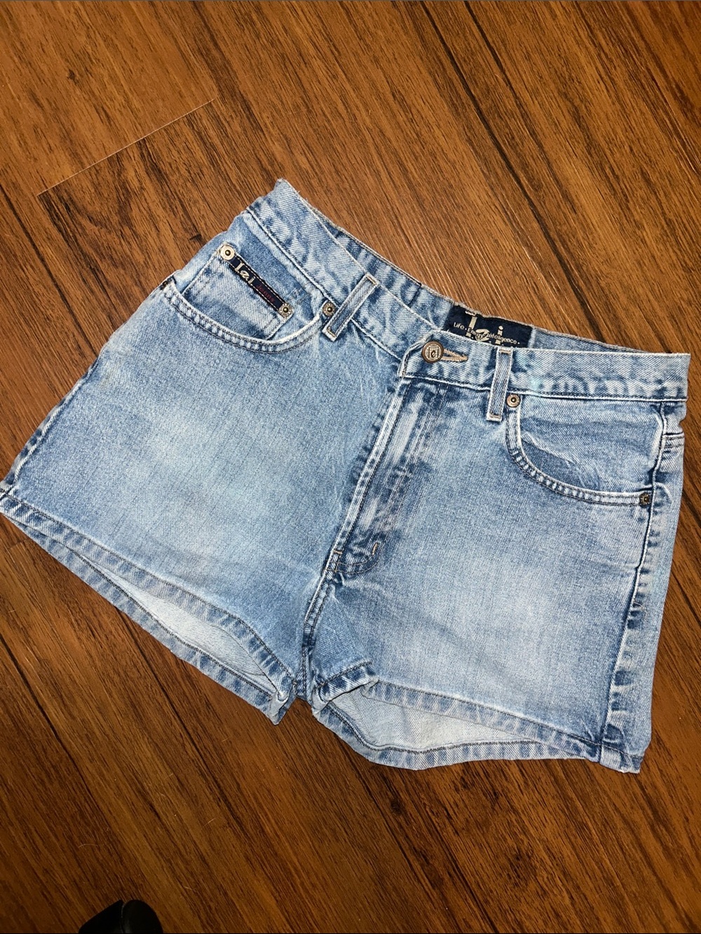 Y2K LEI Light Wash Denim Shorts - Classic Women's Jean Shorts